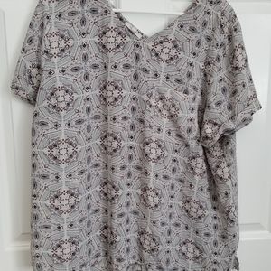 Maurices dressy top size 1 with pocket